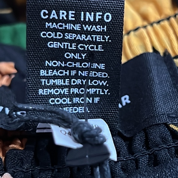 NWT Women's Who What Wear Wide Belt Bow Tie Skirt Hand Drawn Floral size 2X - Picture 6 of 7